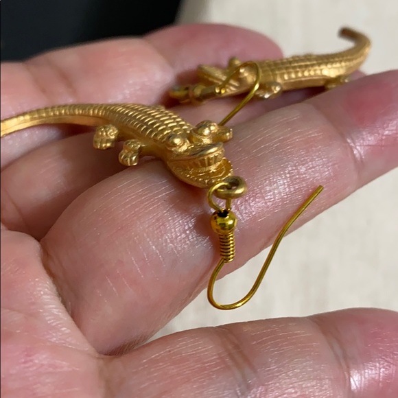 🖤VTG💕AK crocodile 🐊 earrings - Picture 5 of 11